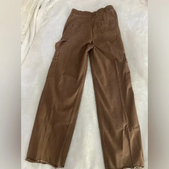 Hollister Brown Cargo Pants - Picture 9 of 9